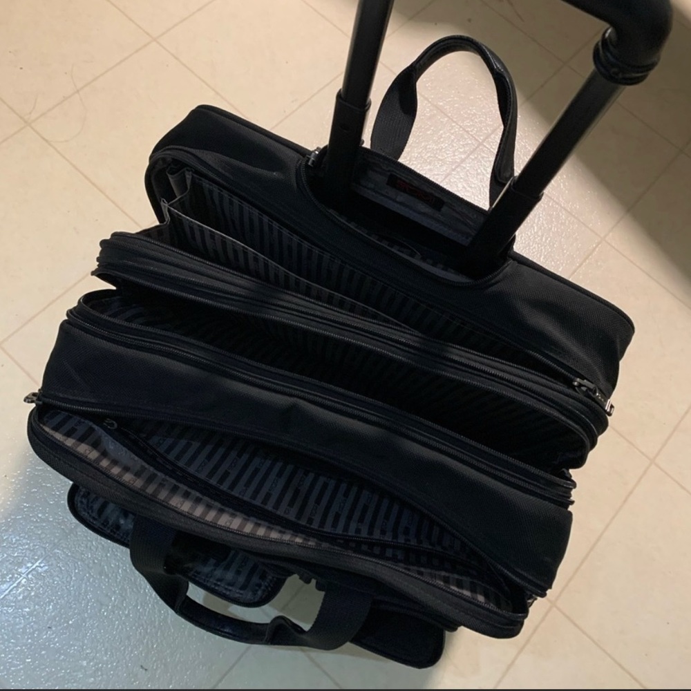 Great Tumu bag! Goes for over 1,000 on line for the new version.